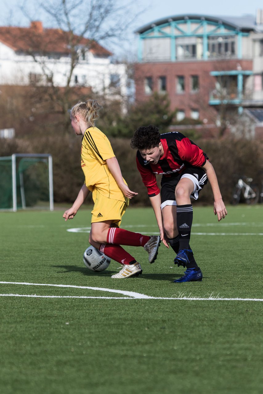 Bild 126 - B-Juniorinnen SG Weststeinburg/Bei - SV Fisia 03 : Ergebnis: 1:2